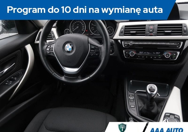 BMW Seria 3 cena 54000 przebieg: 192042, rok produkcji 2016 z Bełchatów małe 352